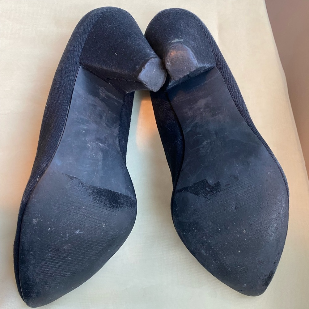 Kimchi Blue • Black Pumps - Picture 2 of 6